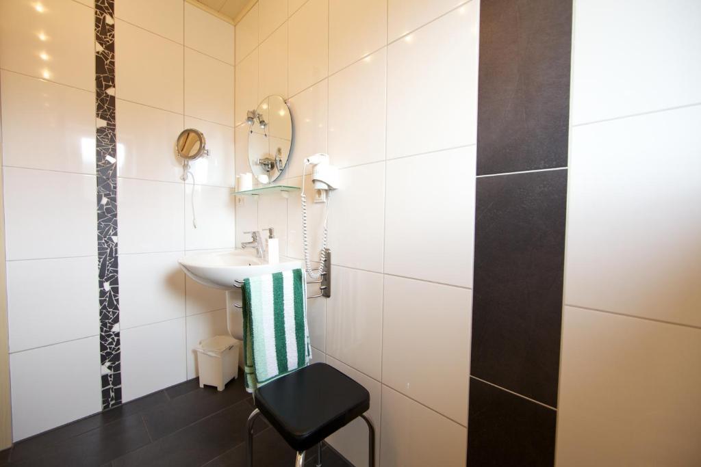 Kleines Landhaus Wendel Hotel Kapellen-Drusweiler Eksteriør billede